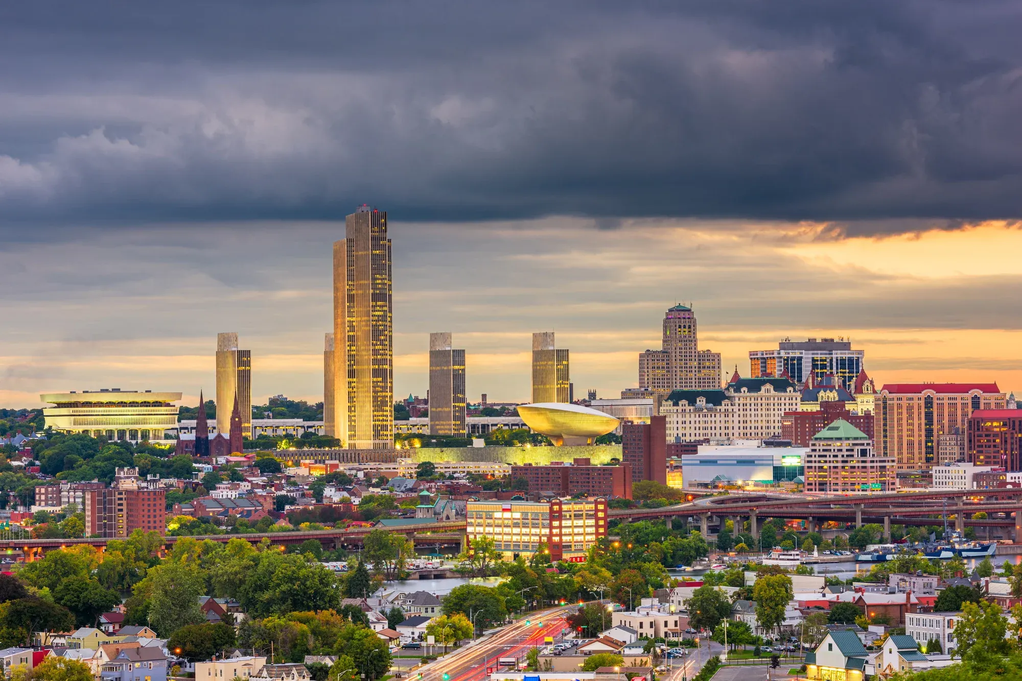 albany-new-york-skyline-featuring-the-corning-tower-and-empire-state-plaza-buildings-under-a-dramatic-sky